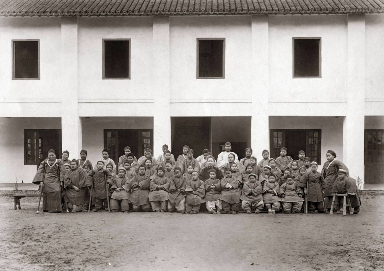 Rare Historic Photos of China in the 1860s that Reveal the Landscape, Architecture, and People of a Distant Time