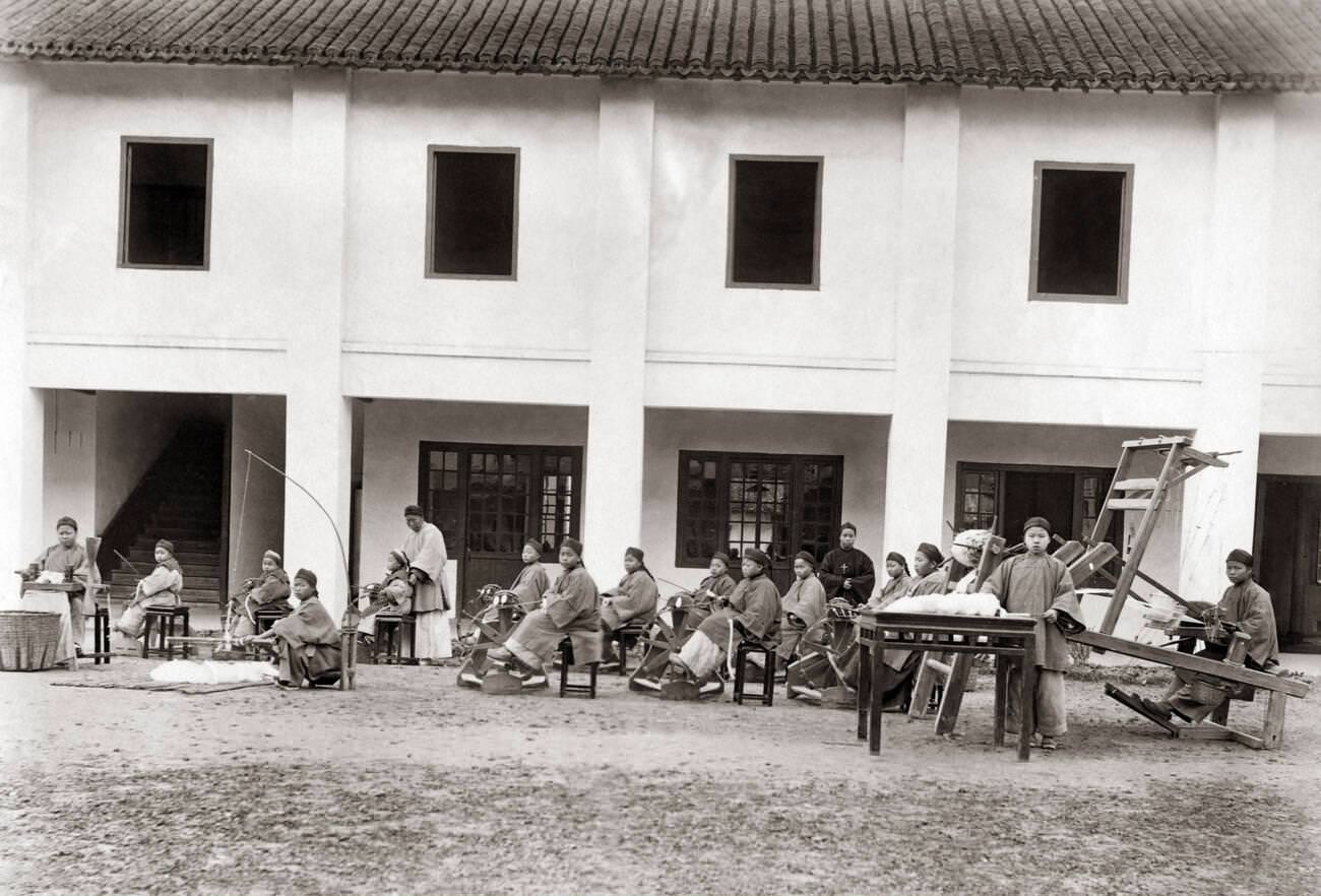 Rare Historic Photos of China in the 1860s that Reveal the Landscape, Architecture, and People of a Distant Time