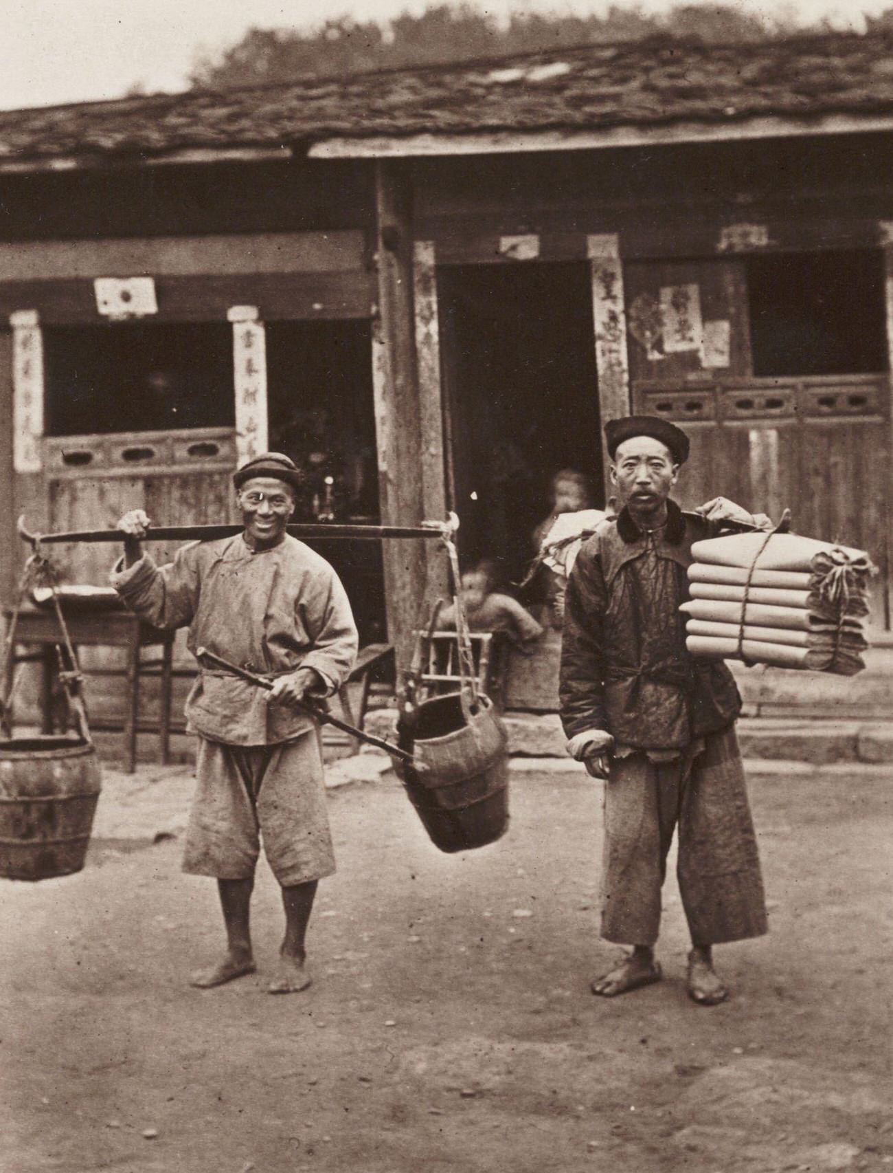 Two Chinese laborers in Fujian province, 1860s