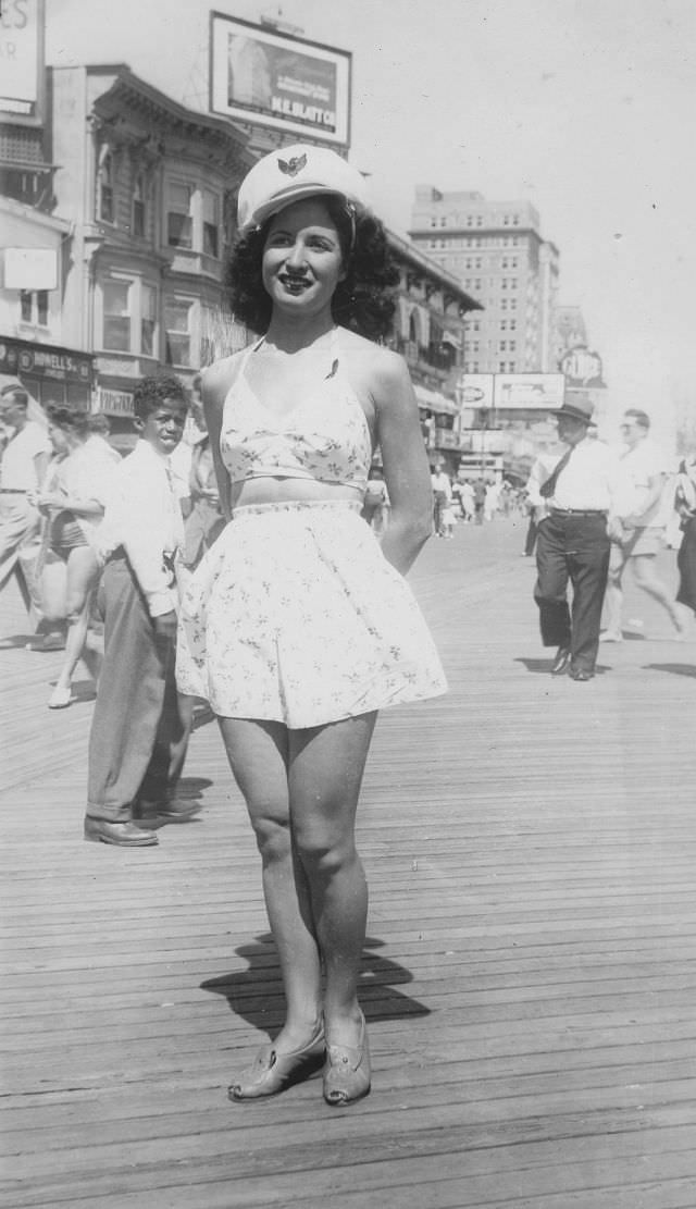Vintage Photos that Show the Daily Life, Fashion, and Spirit of the 1940s
