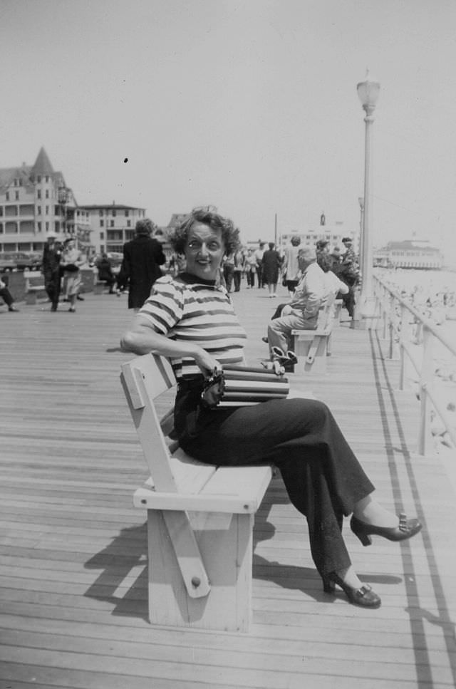 Vintage Photos that Show the Daily Life, Fashion, and Spirit of the 1940s