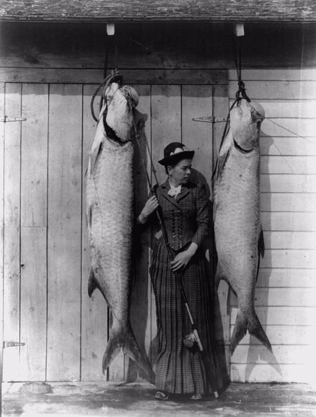 Hooked on History: Fishermen and Their Impressive Catches in Historical Photos