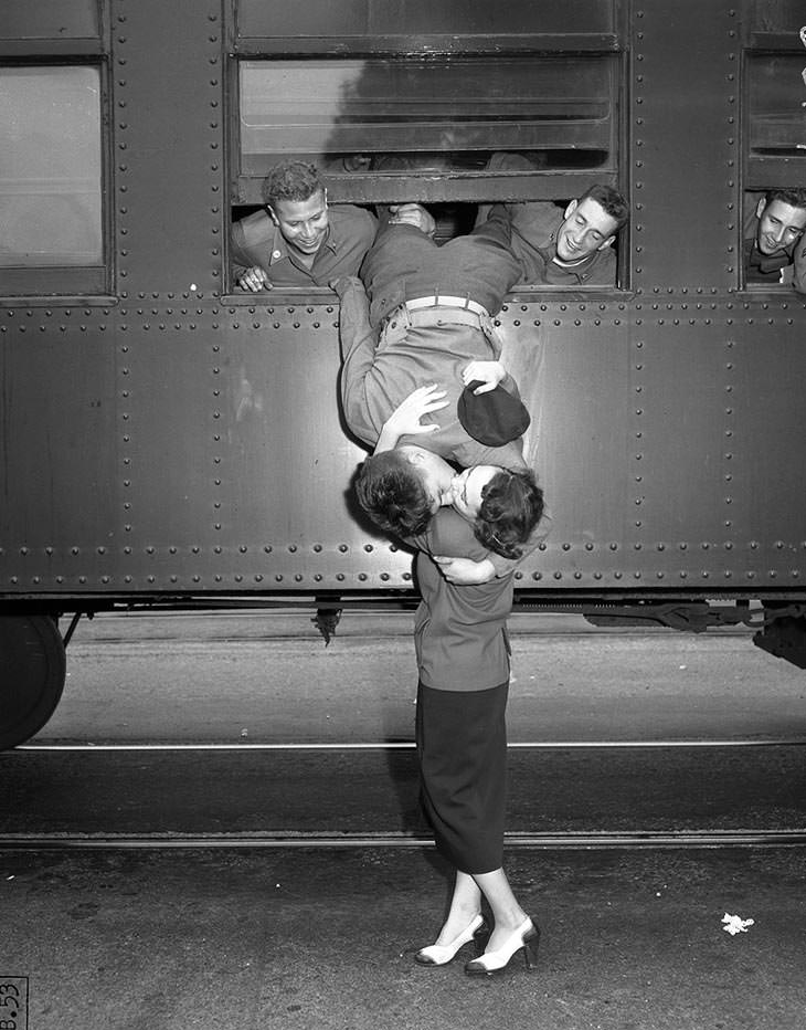 Korean War goodbye kiss, Los Angeles, Sept. 6, 1950.