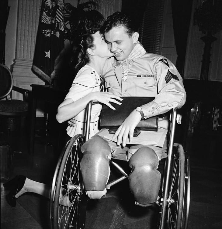 Jean Moore kissing fiancé, WWII veteran Ralph Neppel, 1945.