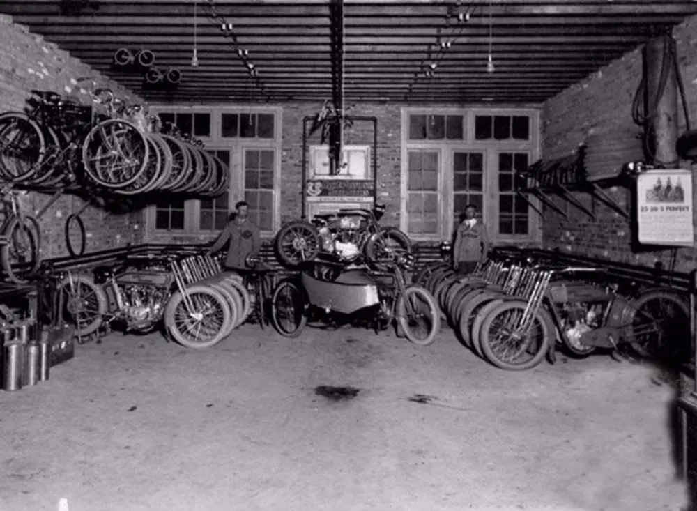 Historical Photos of Harley-Davidson Motorcycles and Production in Their Infancy from the Early 20th Century