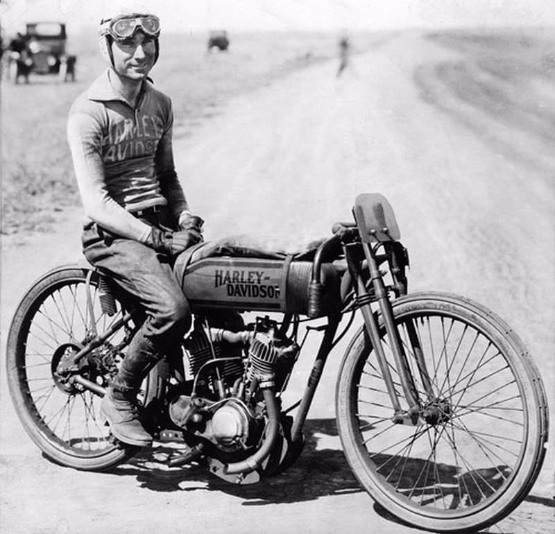 Historical Photos of Harley-Davidson Motorcycles and Production in Their Infancy from the Early 20th Century