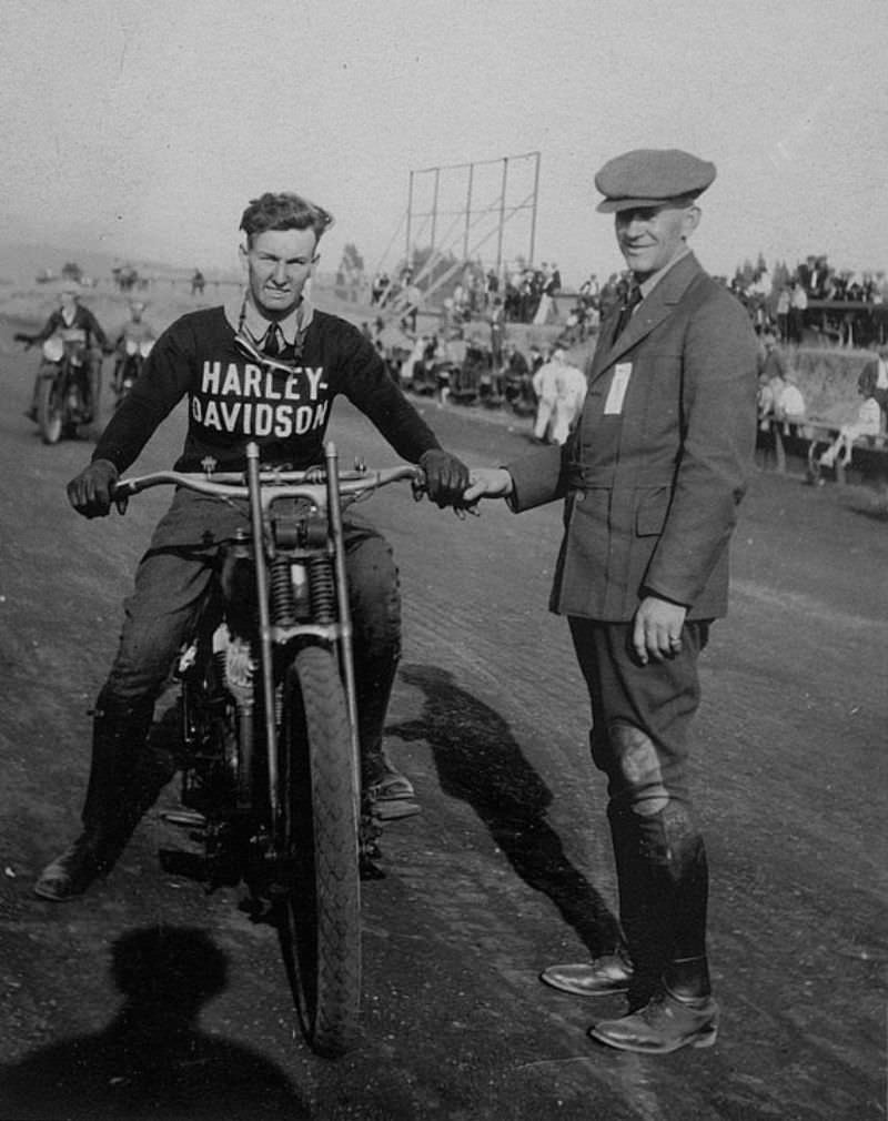 Historical Photos of Harley-Davidson Motorcycles and Production in Their Infancy from the Early 20th Century