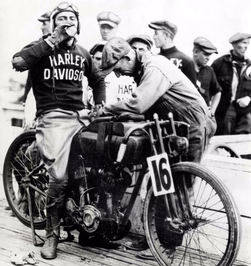 Historical Photos of Harley-Davidson Motorcycles and Production in Their Infancy from the Early 20th Century