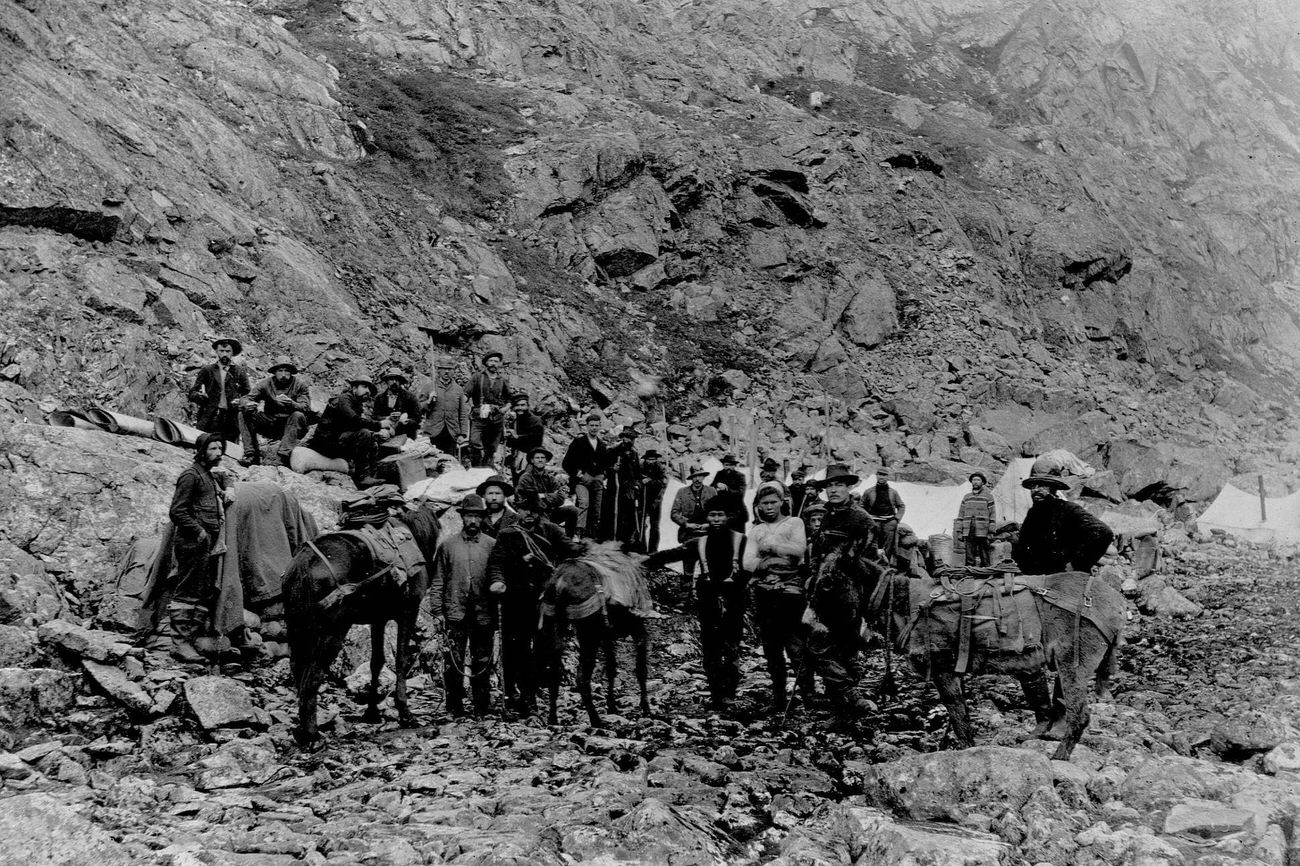 A party with pack horses, 1890s