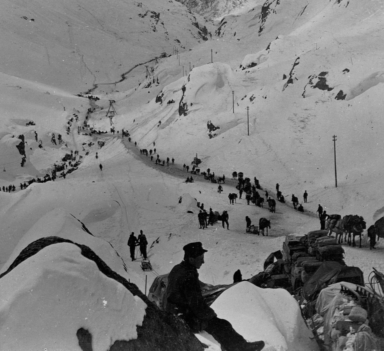 Prospectors on the Dyea Trail heading for the Yukon gold fields, Alaska, 1898.