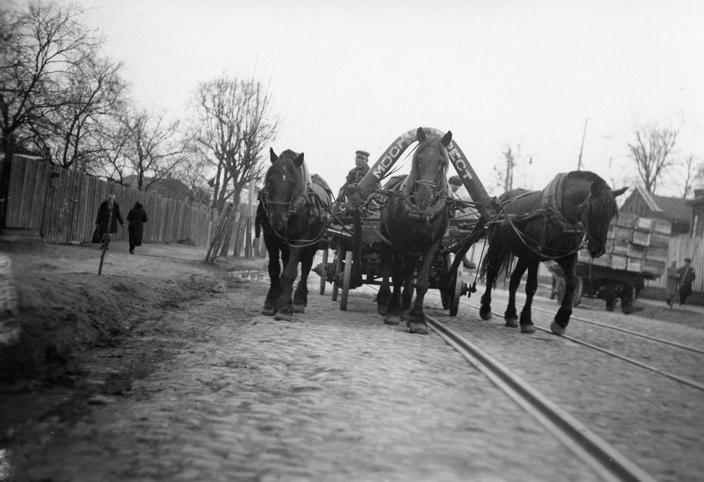 1930s Moscow Through the Lens of Eirik Sundvor: A Norwegian Journalist's Perspective