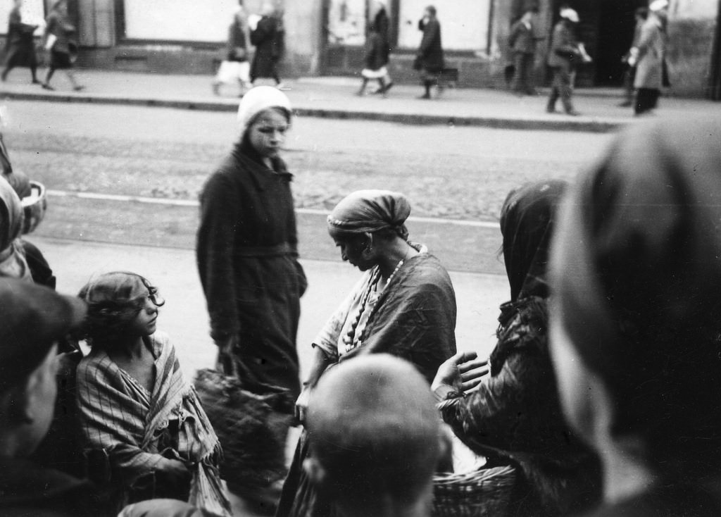 1930s Moscow Through the Lens of Eirik Sundvor: A Norwegian Journalist's Perspective