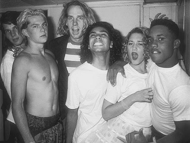 Fascinating Photos of The Early Days of No Doubt from the late 1980s