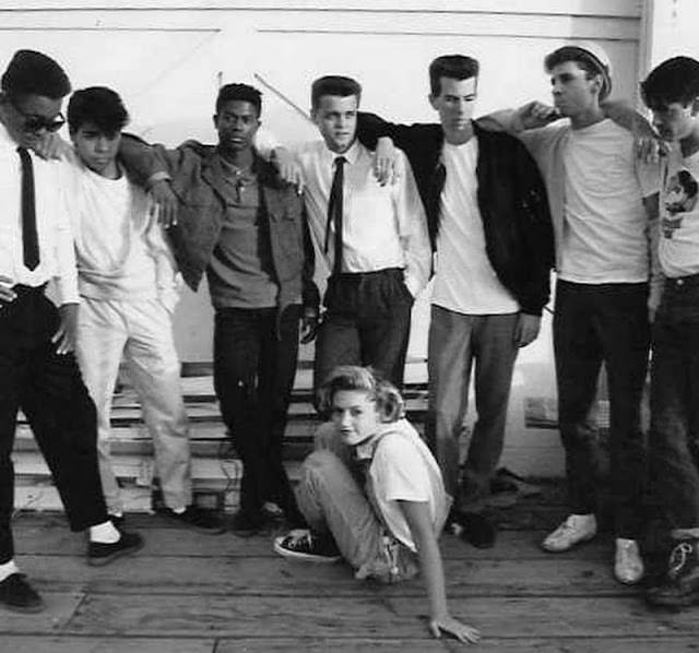 Fascinating Photos of The Early Days of No Doubt from the late 1980s