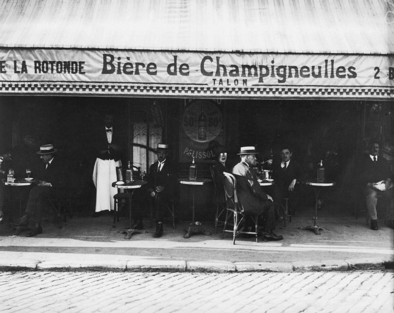 Street Cafe with Patrons in Paris, 1922