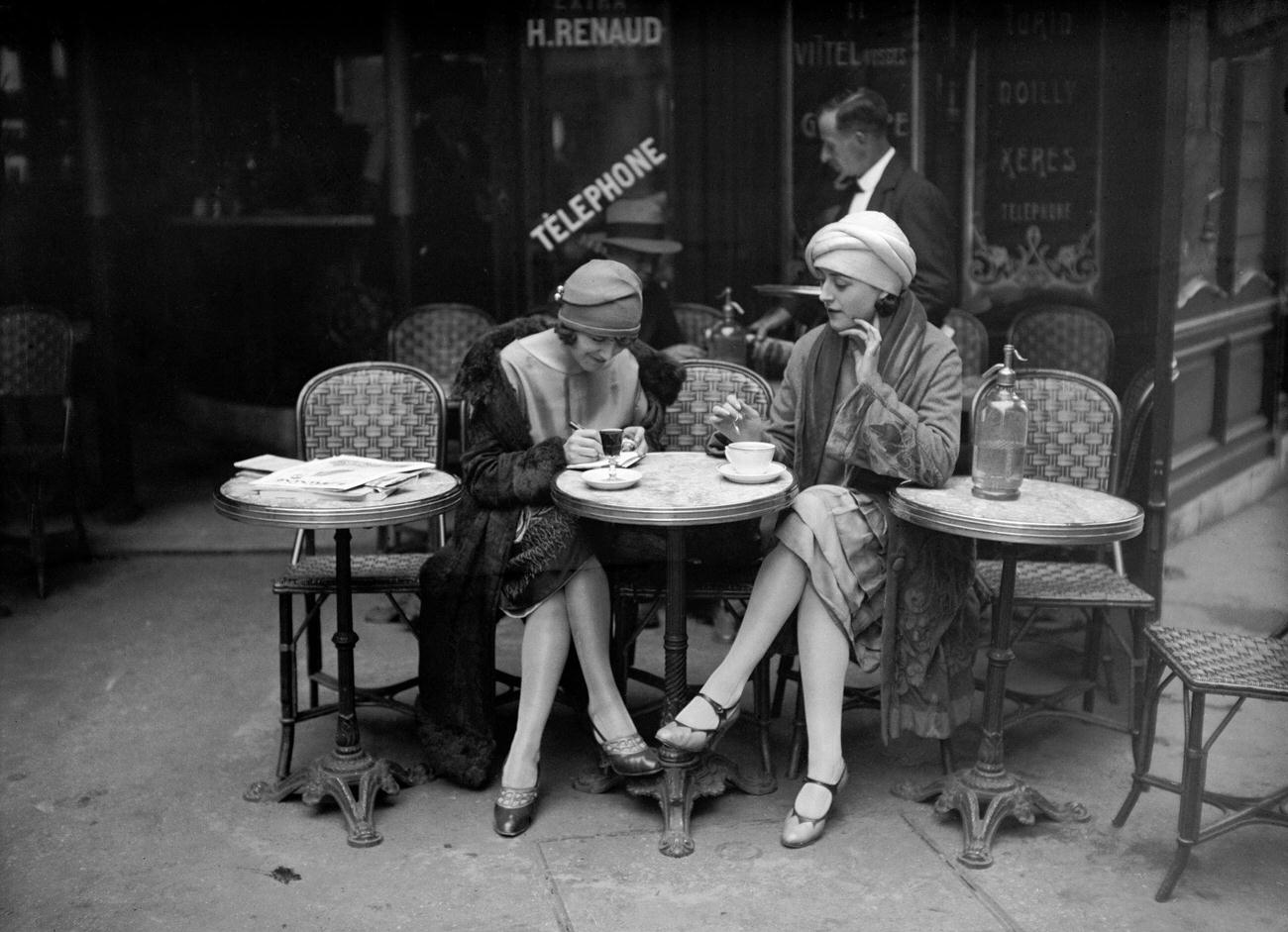 Terrace of a Cafe in Paris, About 1925