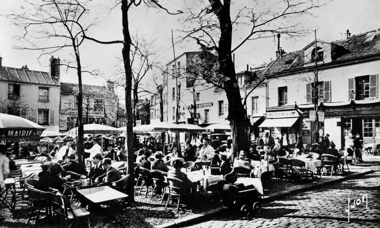 Street View of Place du Tertre, Paris, 1920s