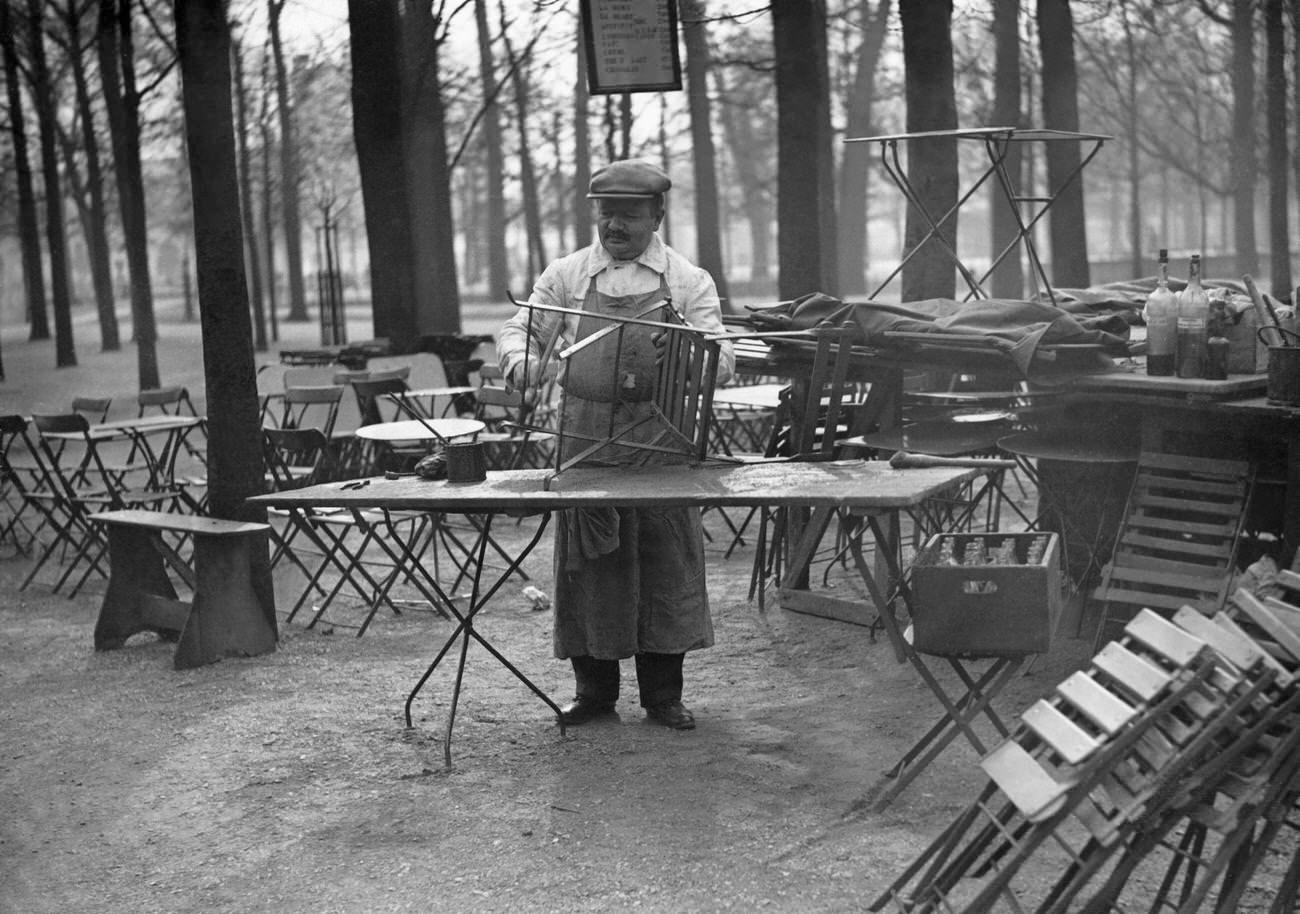 Preparing the Tuilerie Gardens Cafe for Reopening, Paris, 1932