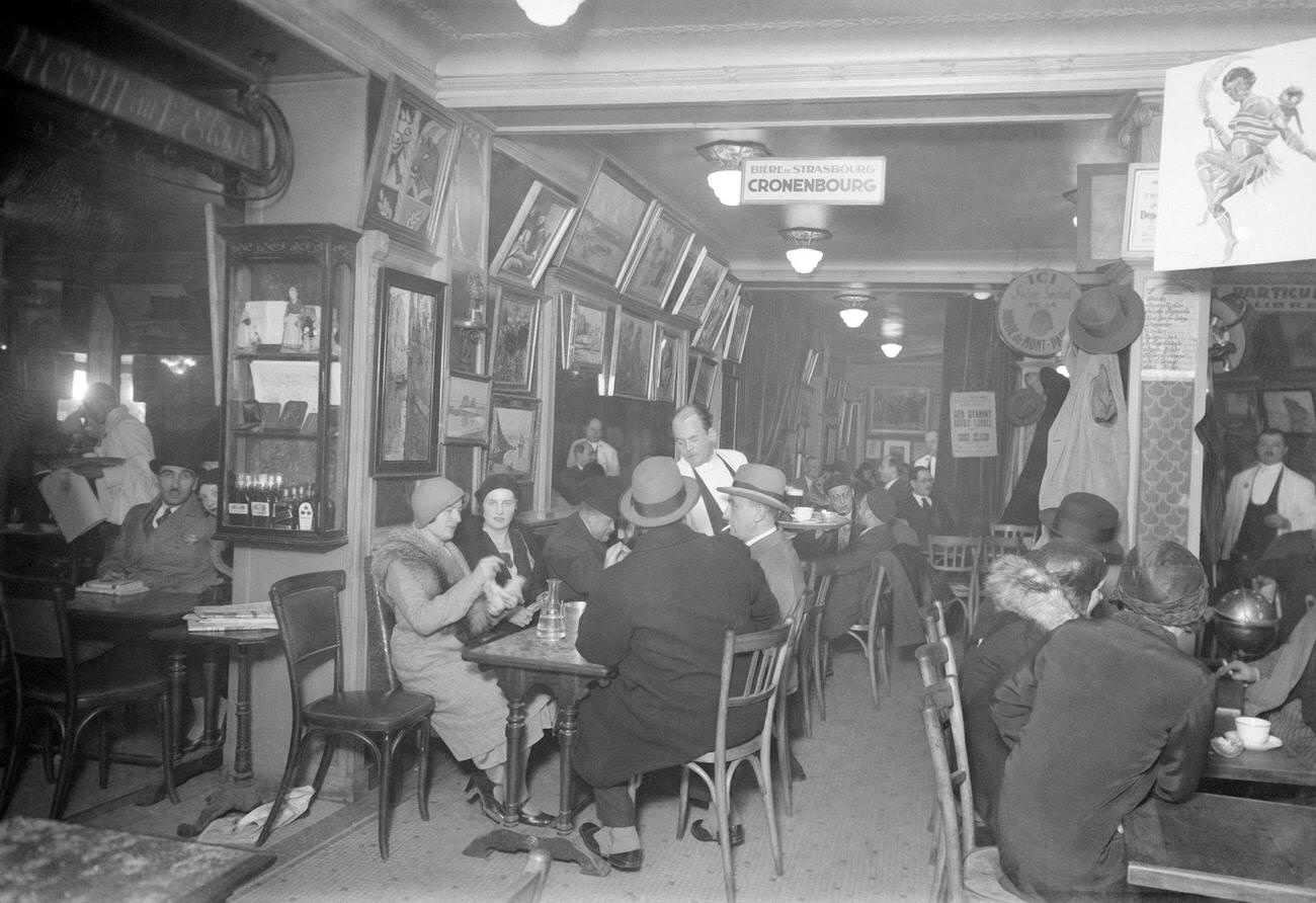 Café de la Rotonde, Paris, France, 1933