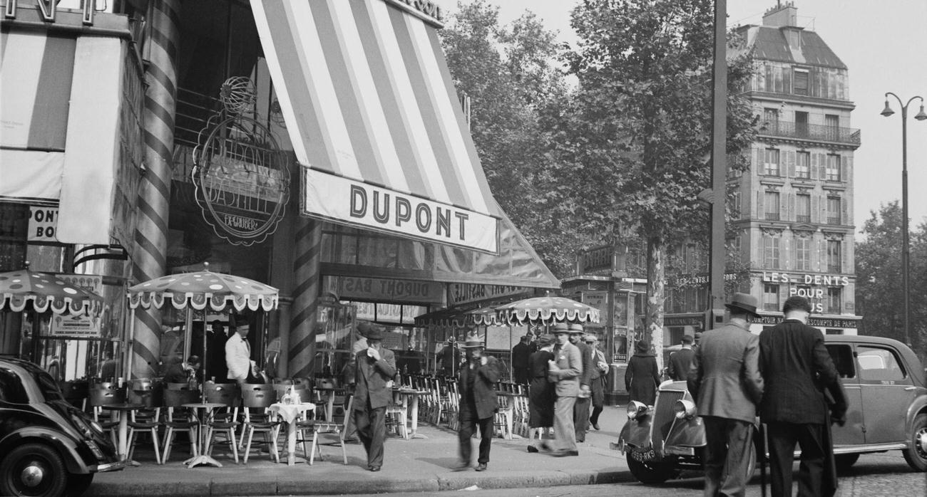 Paris Cafe, Circa 1935