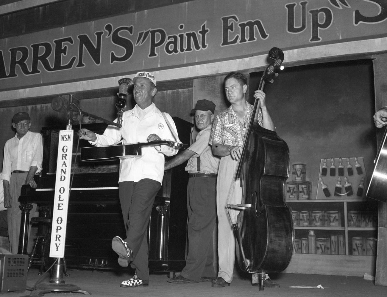 Country singer Lew Childre performing at the Grand Ole Opry, circa 1950, Nashville, Tennessee.