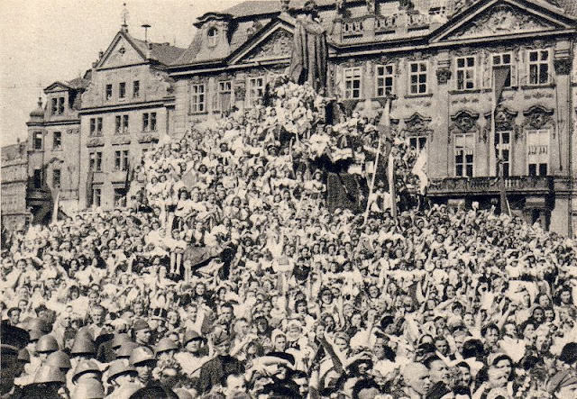 Jan Hus monument during a government speech, Old Town Square, Prague, 1945.