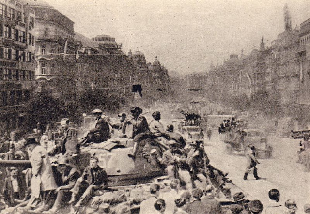 Liberation of Václavské náměstí in Prague, 1945.
