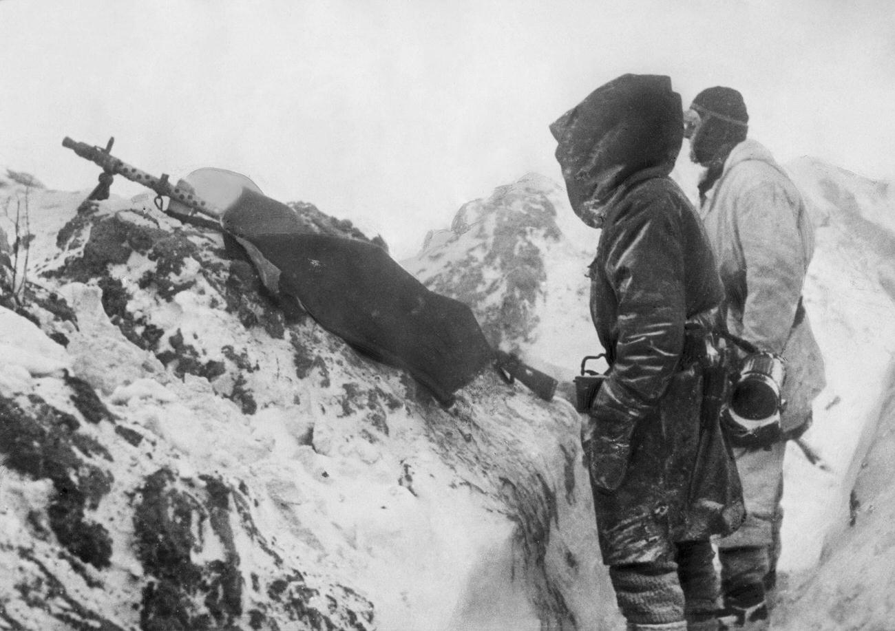 German MG Trench Position, Siege of Leningrad, December 1942