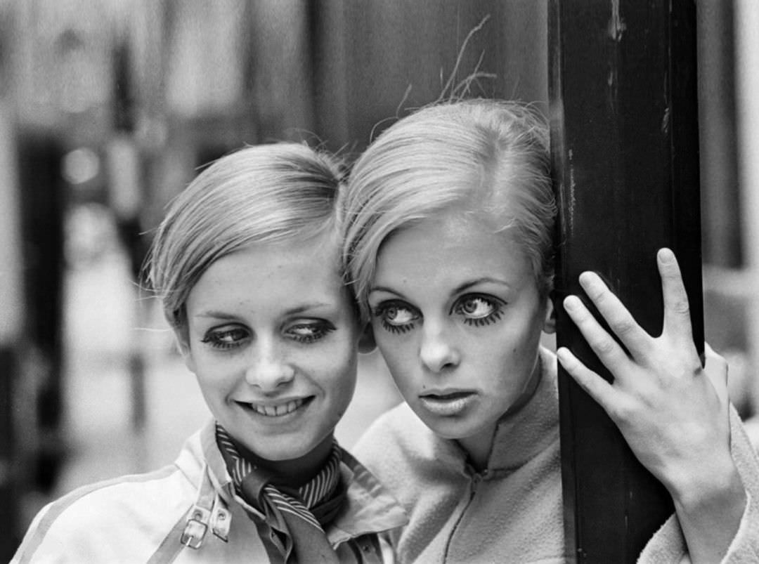 Twiggy and Her Lookalike: A Snapshot from 1967