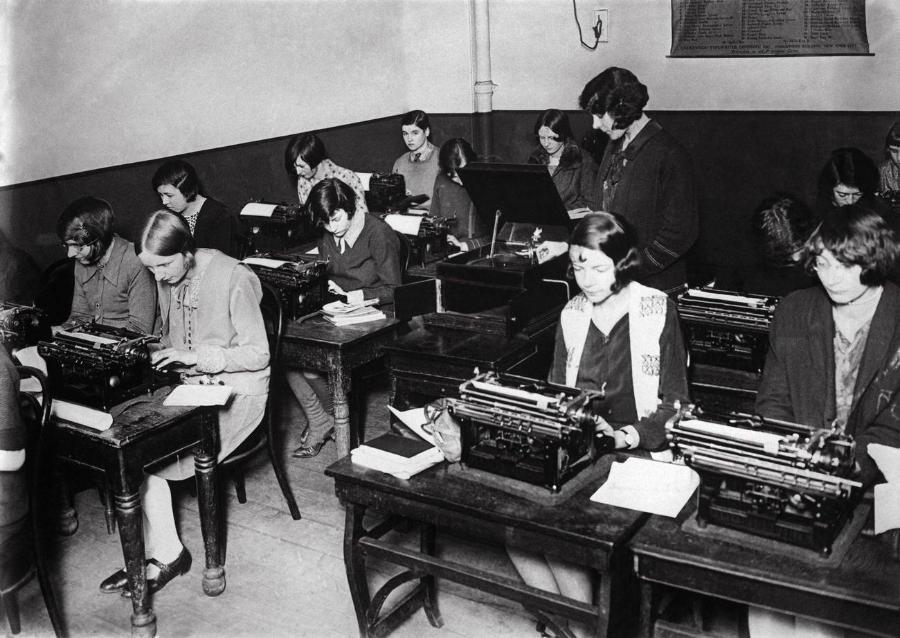 Typing class at a secretarial school in Birmingham, United Kingdom.