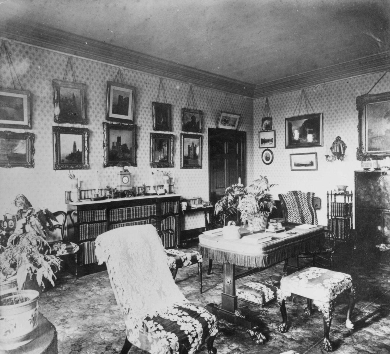 Ornately decorated Victorian drawing room, circa 1860.