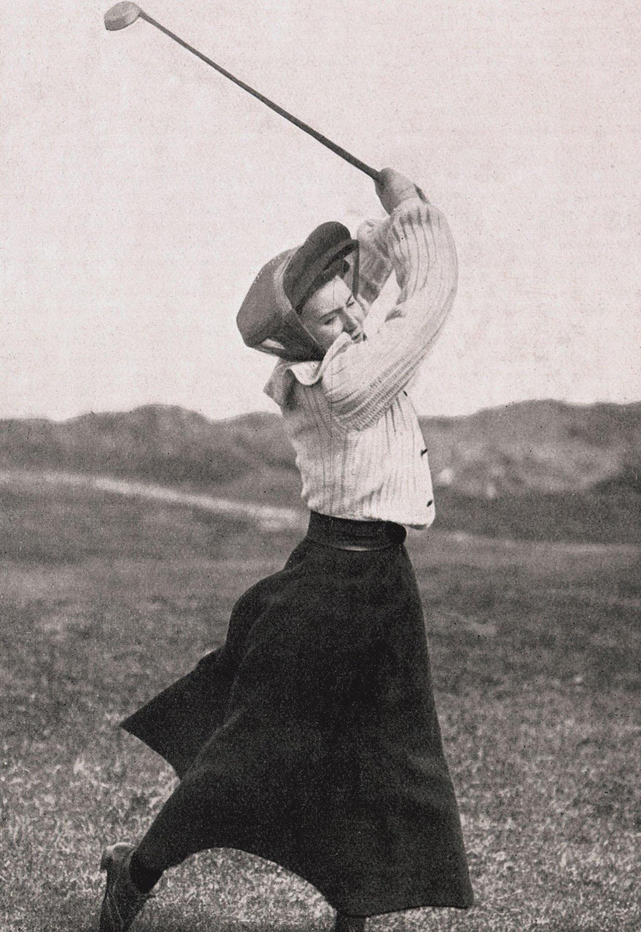 Miss May Hezlet teeing off, 1908.