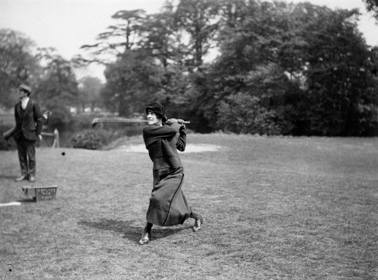 Mrs. Bowles playing ladies parliamentary golf, Ranelagh, May 1921.