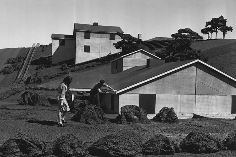 Fake Boeing Factor Rooftop