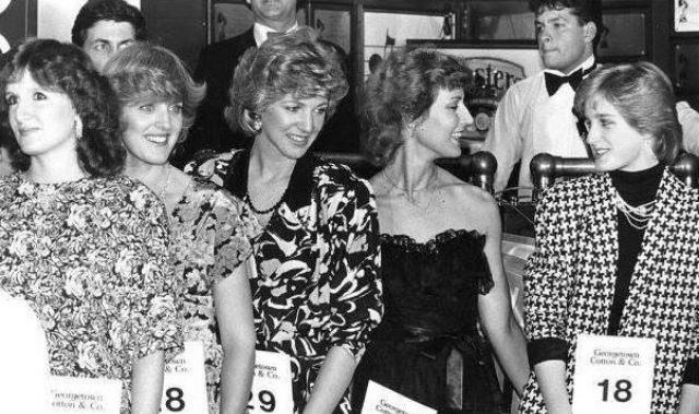 Princes Diana looke-alike