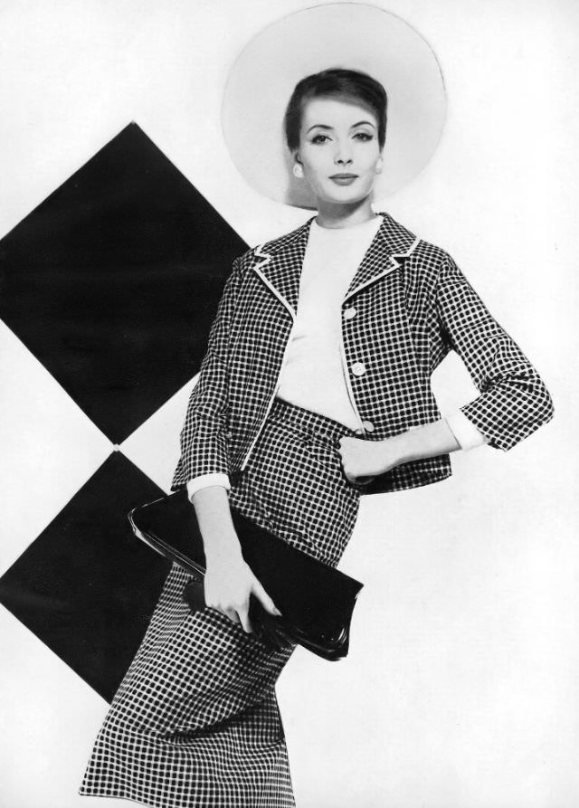 Gitta Schilling in cotton suit by Handmacher, May 1, 1959.