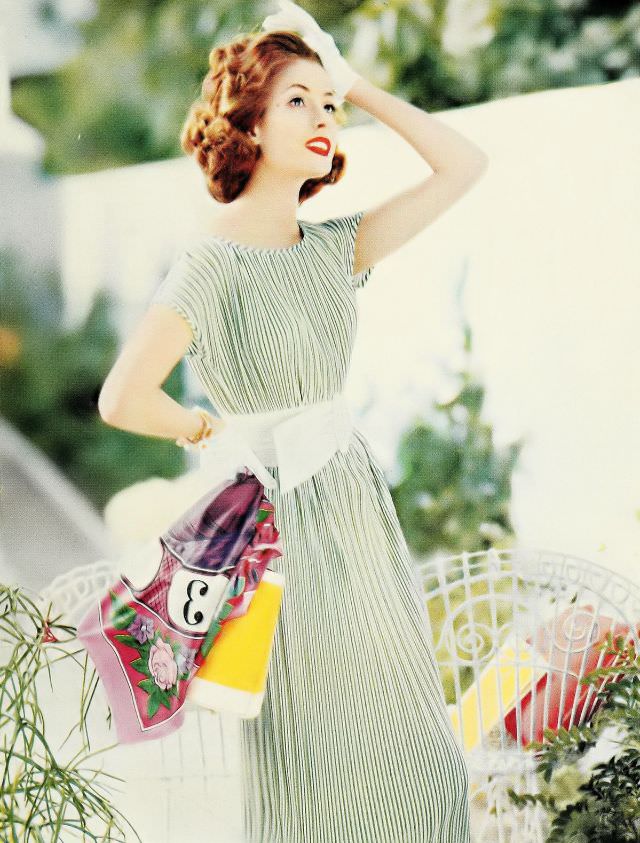 Gitta Schilling in Arnel-jersey sheath by Carl Rosen, June 1959.