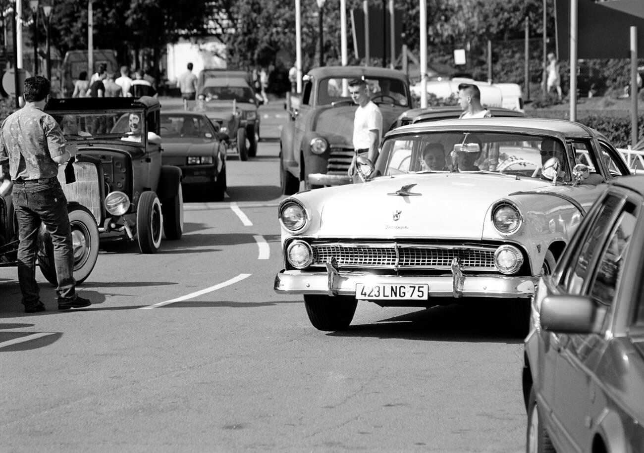 Rock n Roll fans arriving at Hemsby music festival, 1995.