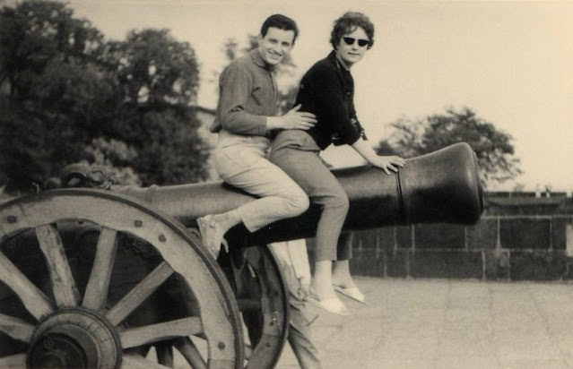 Couple on the cannon, 1950s