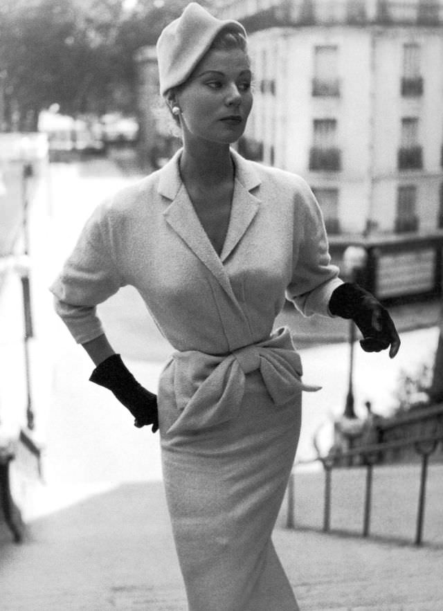 Stella in a cashmere dress by Lanvin, 1953.