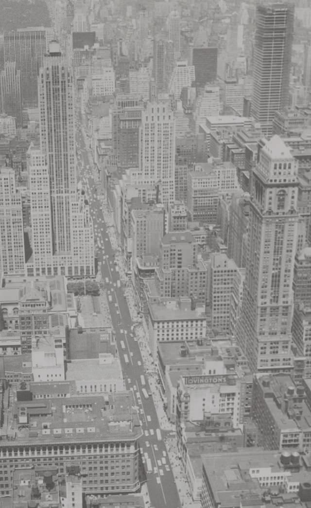 Bird’s-eye view of 5th Avenue in Midtown Manhattan, 1959