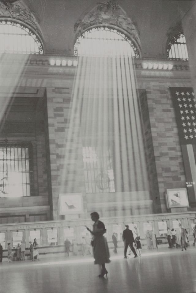 Grand Central sculpt of light, 1953