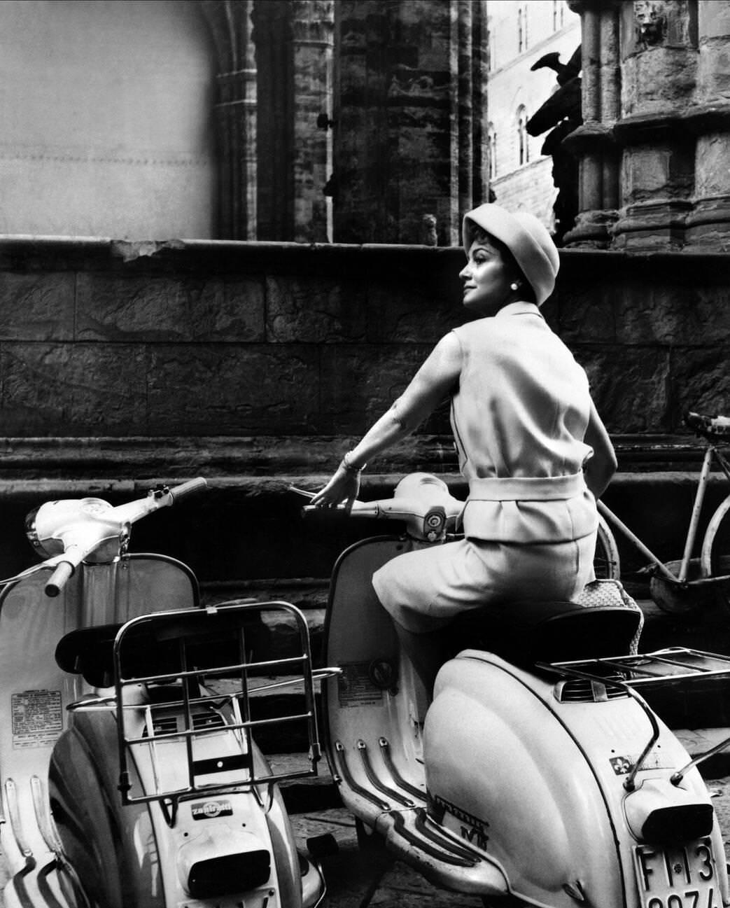 People with an Opel Kadett, Syke, Lower Saxony, September 4, 1949.