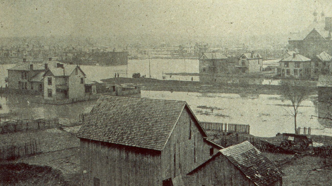 Aerial photograph of the 1898 flood on Columbus's west side, 1898.