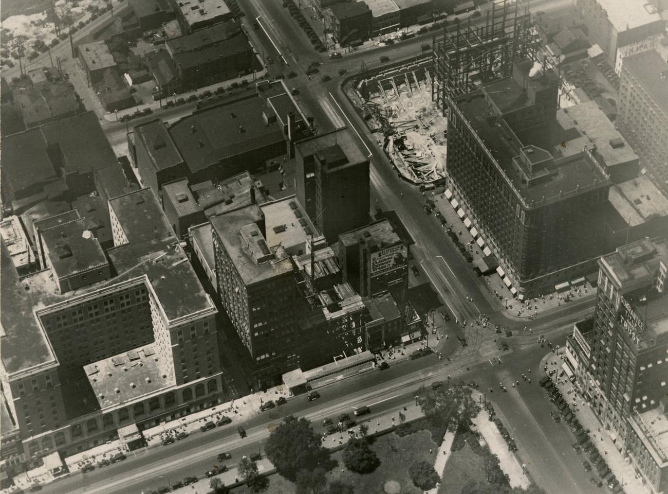 Aerial view of Broad and High Streets with the under-construction LeVeque Tower, 1925.
