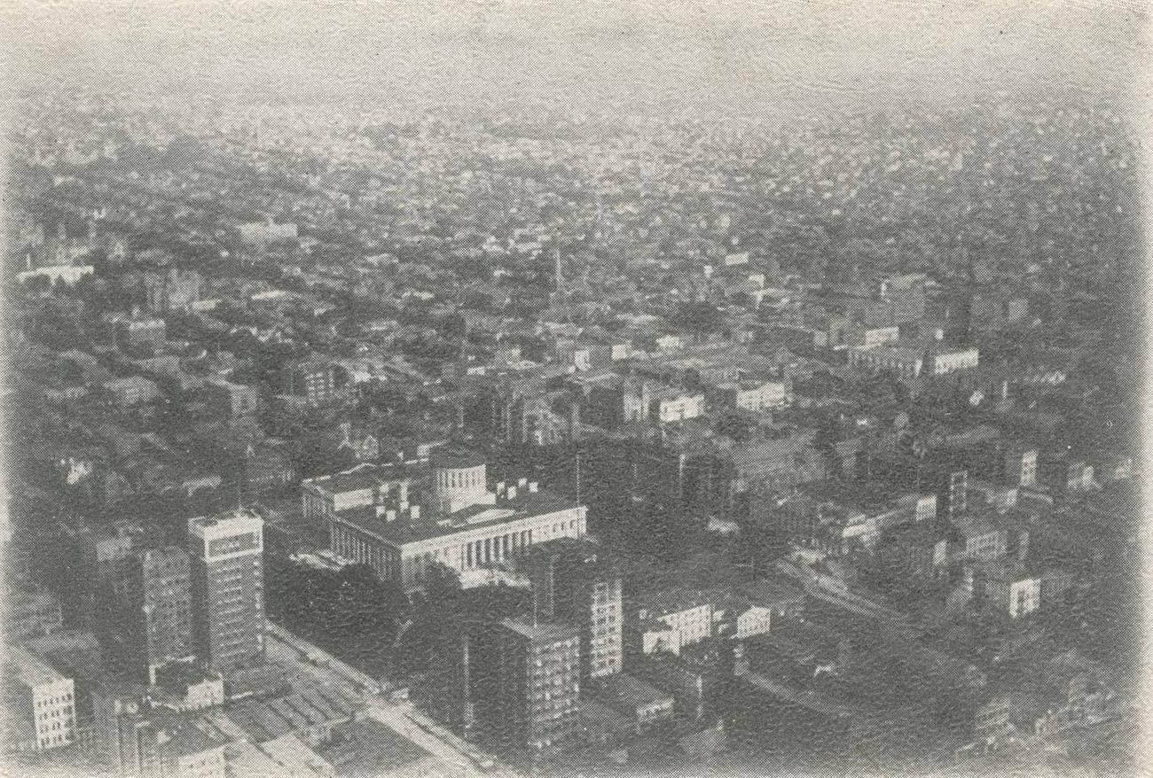Aerial view of downtown Columbus from a balloon at an elevation of 2000 feet, 1909.