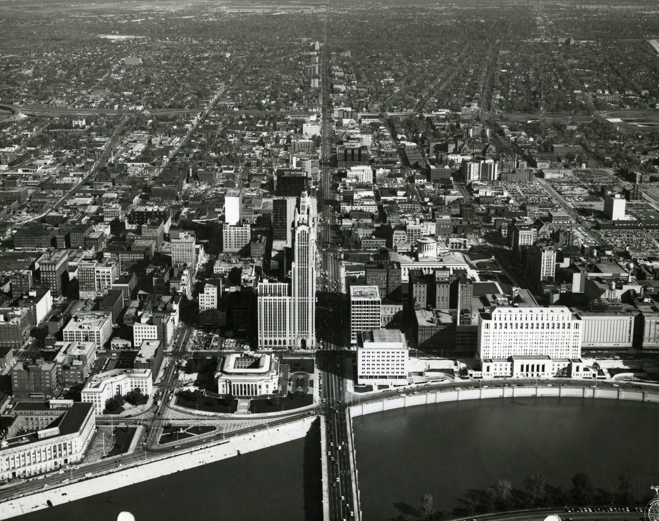 Aerial view of downtown Columbus looking east along Broad Street from the Scioto River, 1965.