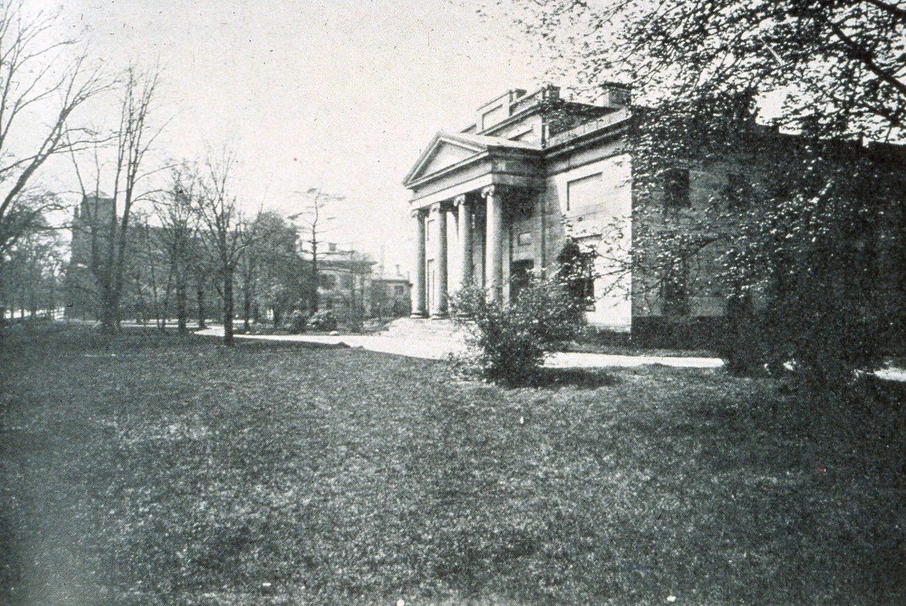 Alfred Kelley's mansion, later the Governor's Mansion, 1909.