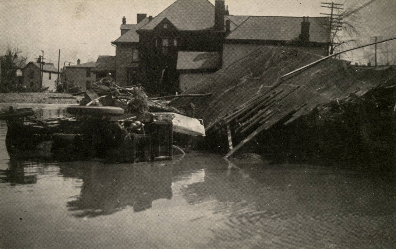 1913 flood in Columbus, Ohio, featuring an overturned fire truck from Engine House No. 10, 1913