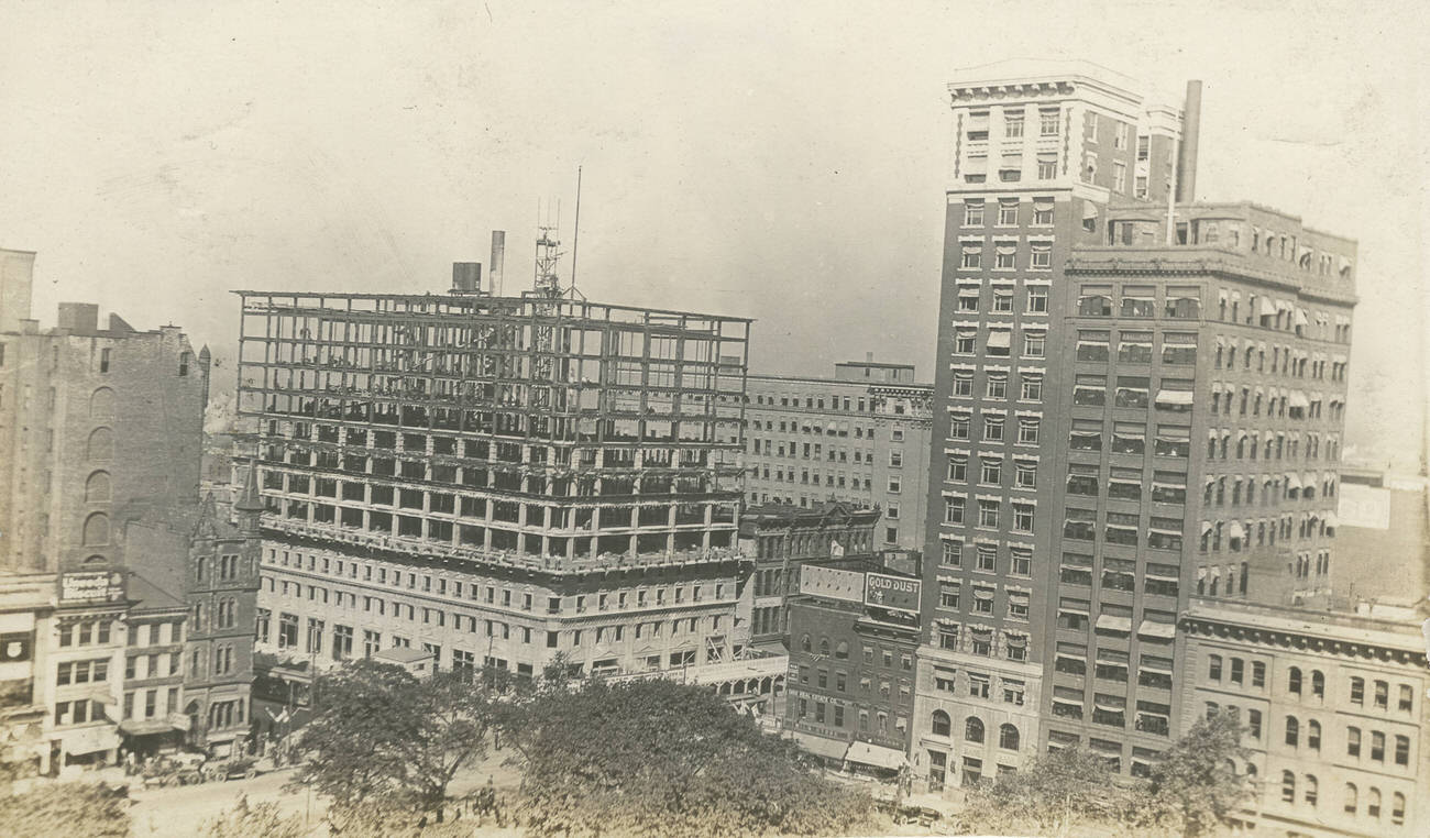 Broad and High Streets, view of the Deshler Hotel construction, looking northwest, 1890s